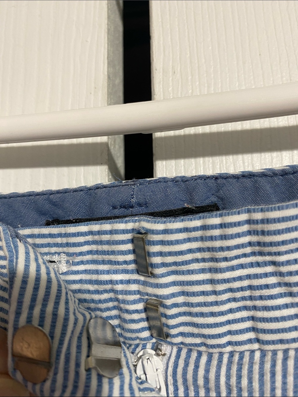 Talbots classic walking Bermuda blue & white seersucker shorts size 14P - Picture 5 of 11